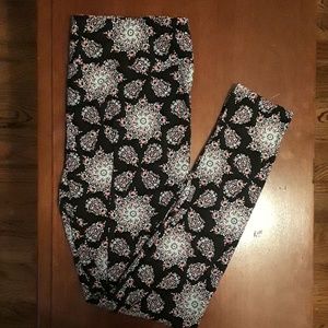 LuLaRoe Pants - Lularoe leggings TC LuLaRoe Pants - Lularoe leggings TC